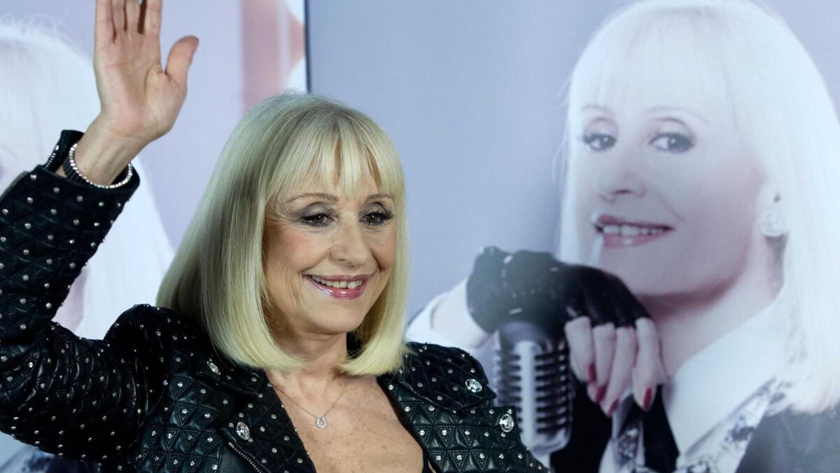 L’ultimo numero di Raffaella Carrà: il figlio adottivo (ed erede) segreto