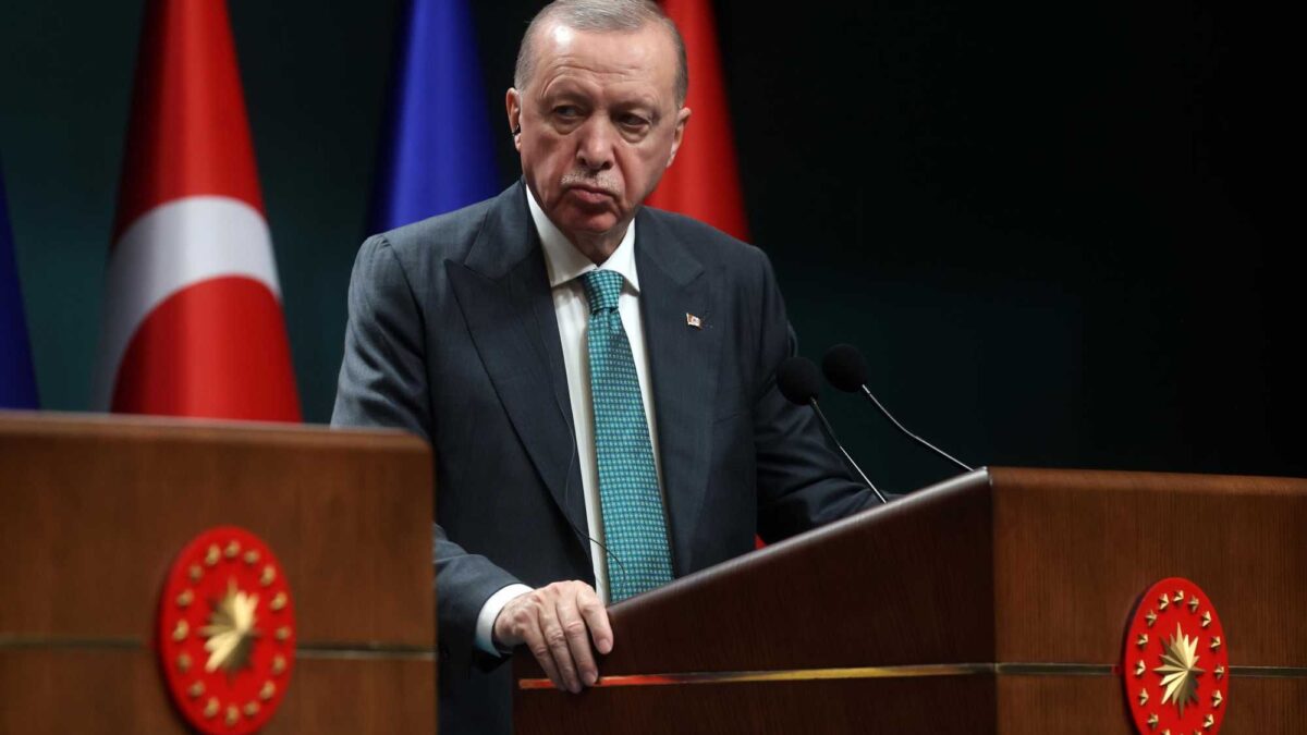 Missile di Teheran vola sulla Turchia. La Nato lo abbatte, Erdogan ringhia