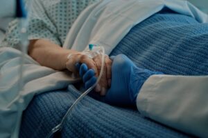Ecco il primo vero suicidio di Stato. Giudici e Cnr forniscono l’«arma»