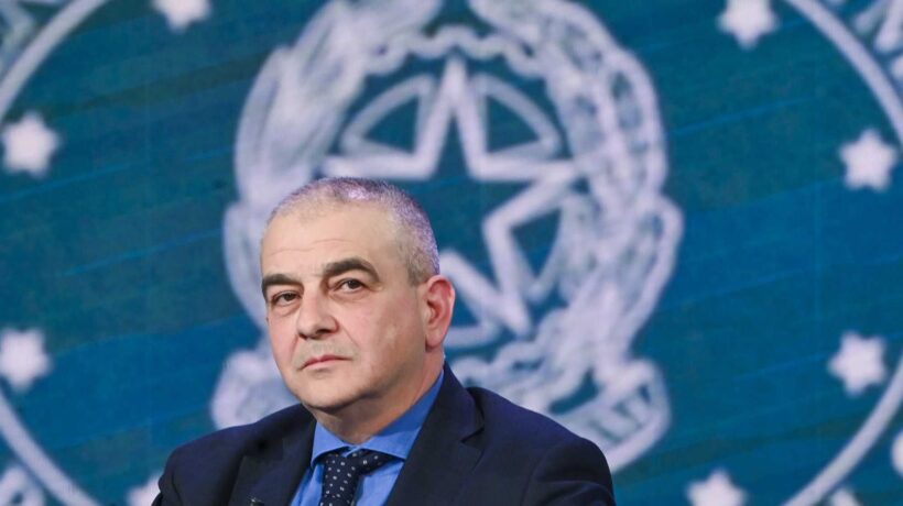 Ordine da Palazzo Chigi: «Pedalare»
