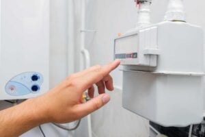 Follia Ue: ci chiede di consumare meno gas