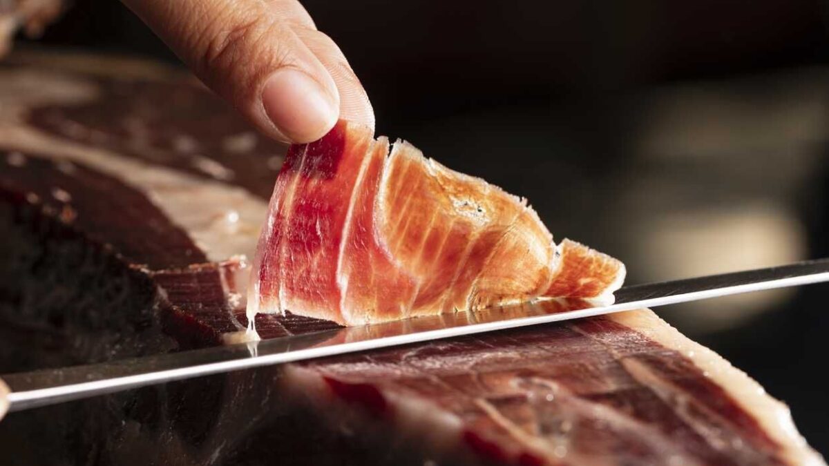 Il prosciutto spagnolo non è tutto uguale. Alla scoperta del vero Pata Negra tra marketing e realtà