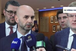Rimpatri, Procaccini: «La linea del governo Meloni è diventata linea europea. Ora sistema più efficace»