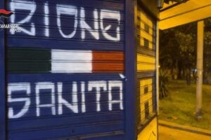 Napoli, maxi operazione anti camorra nei rioni
