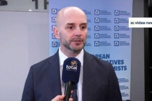 Procaccini: «Governo, non c’è nessuna crisi. Momento di trasparenza nei confronti dei cittadini»