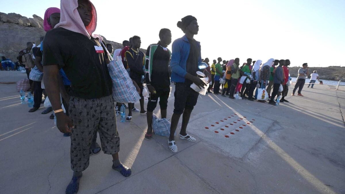 Immigrati infetti lasciati liberi di proposito