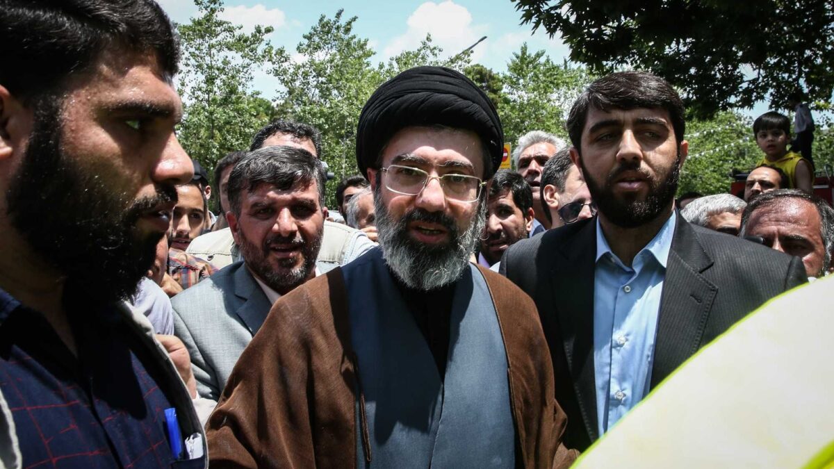 Soldi e potere: tocca a Khamenei Jr