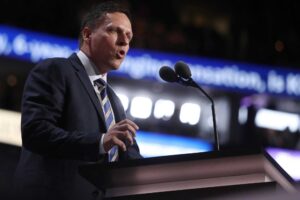 Thiel fa il funerale alle università