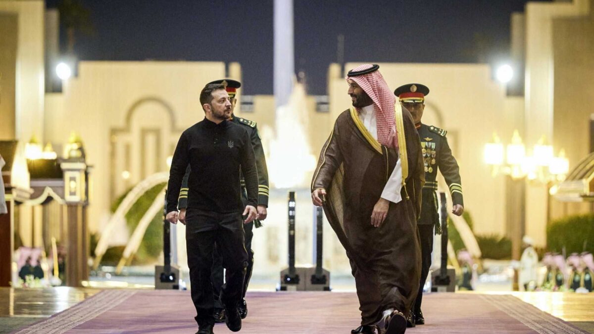 Pechino aiuta l’Iran, asse Kiev-Riad. Dal Donbass al Golfo, la guerra è una