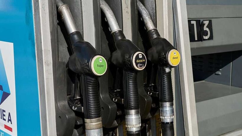 Da domani la benzina torna a salire