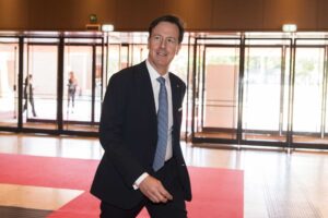Arrivano altri voti per Palermo in Mps e pure per Maione