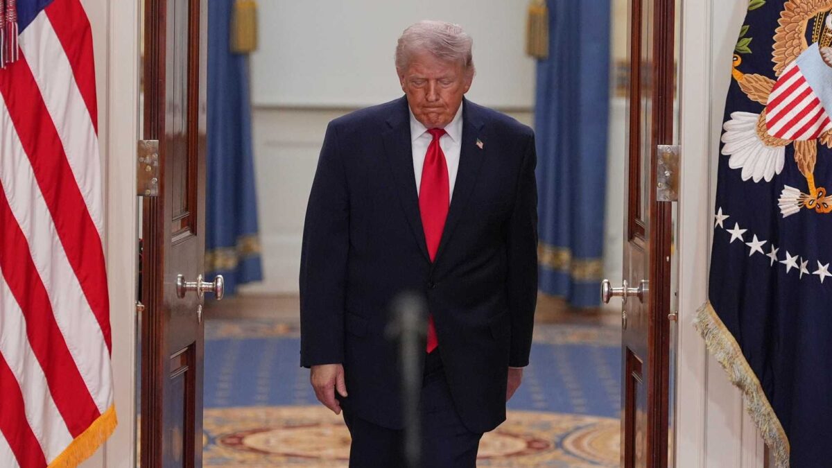 Hormuz, nuovo scontro tra Usa e Iran: Trump rilancia, Teheran accusa