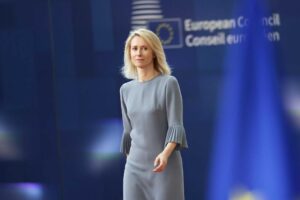 I nani di Bruxelles ora fanno i grossi