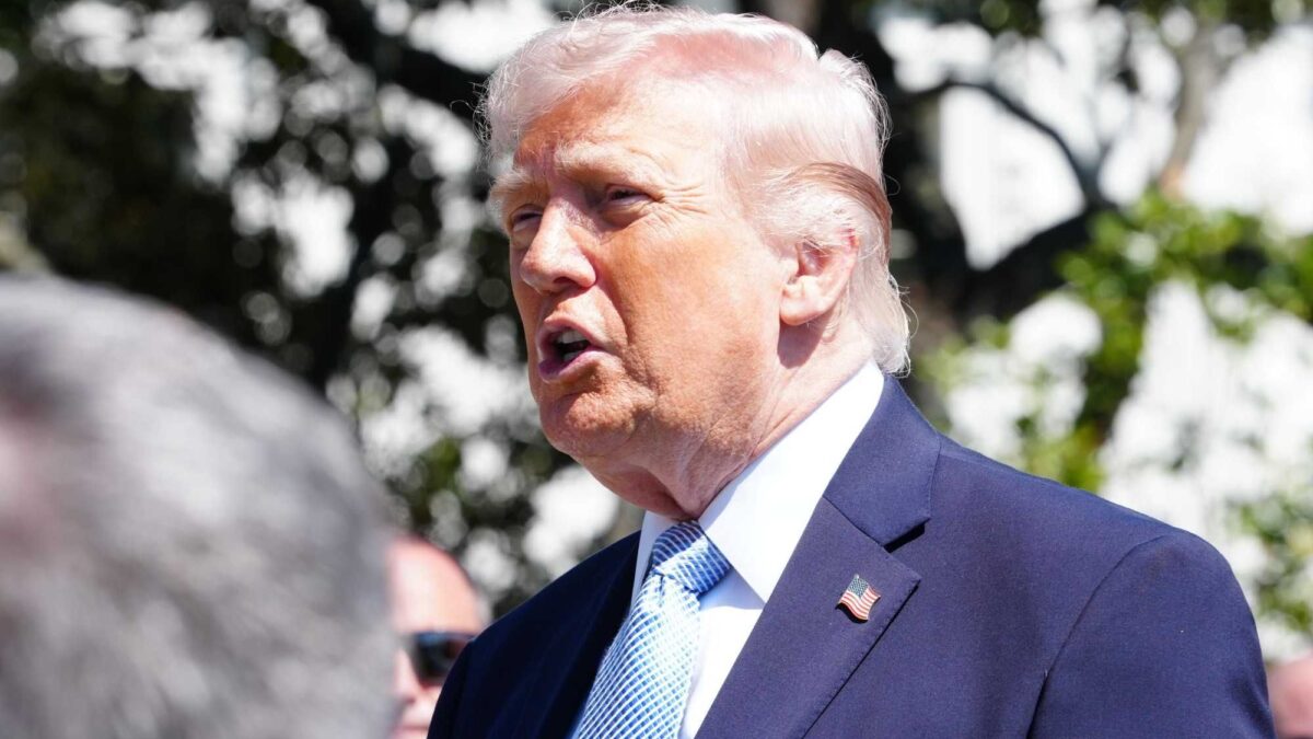 Ultimatum di Trump agli ayatollah: «Senza accordi torno a bombardarvi»