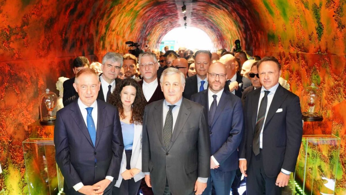 Il governo alza il calice al Vinitaly ma il problema sono i balzelli Ue