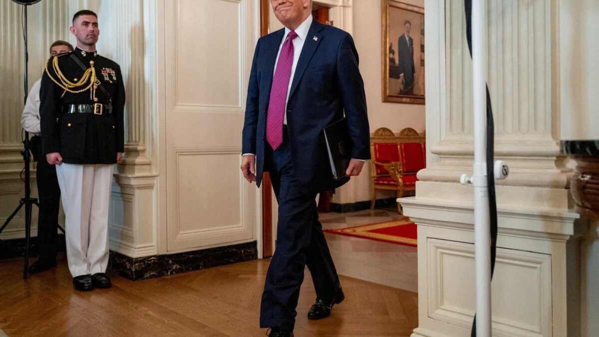 Trump ottimista: «Colloqui domani». I pasdaran lo gelano: «Non è stato deciso»