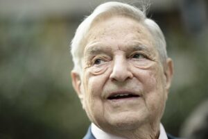 L’Ong antifascista che pagava i nazi finanziata da Soros, Clooney e Cook