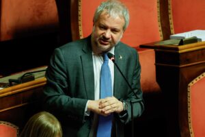 La Lega: «Via dal Patto di stabilità». Ma Forza Italia e Fdi frenano