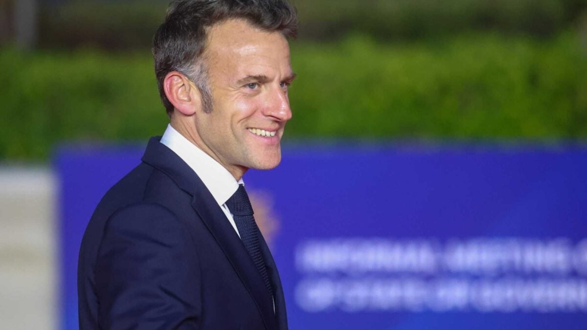 Sforare il 3% da soli è possibile. Evitiamo la trappola tesa da Macron