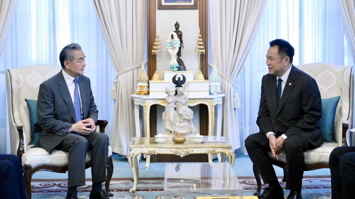 Thailandia sempre più vicina alla Cina