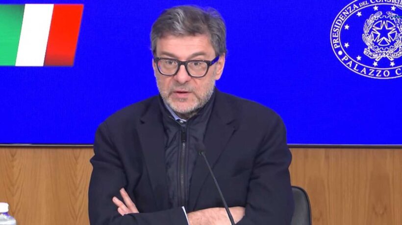 Giorgetti: «Patto di stabilità da rivedere». L’Ue delira: «No, prima la recessione»