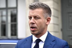 Bruxelles avverte Magyar: «Vogliamo una rapida svolta sul prestito all’Ucraina»