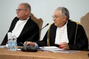 Per i pm il giudice più potente d’Italia era contiguo alla mafia: media muti