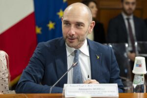 Morelli: «In piazza contro l’Ue che ci vuole in coma»