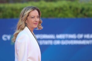 Meloni mette pressione a Bruxelles: «Scostamento di bilancio? Si può…»