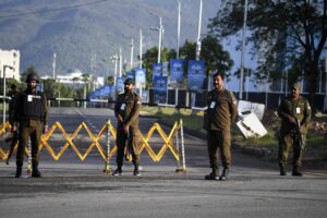 Salta il tavolo in Pakistan: americani a casa