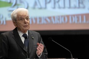 Occhio agli inciuci: gli italiani li puniscono