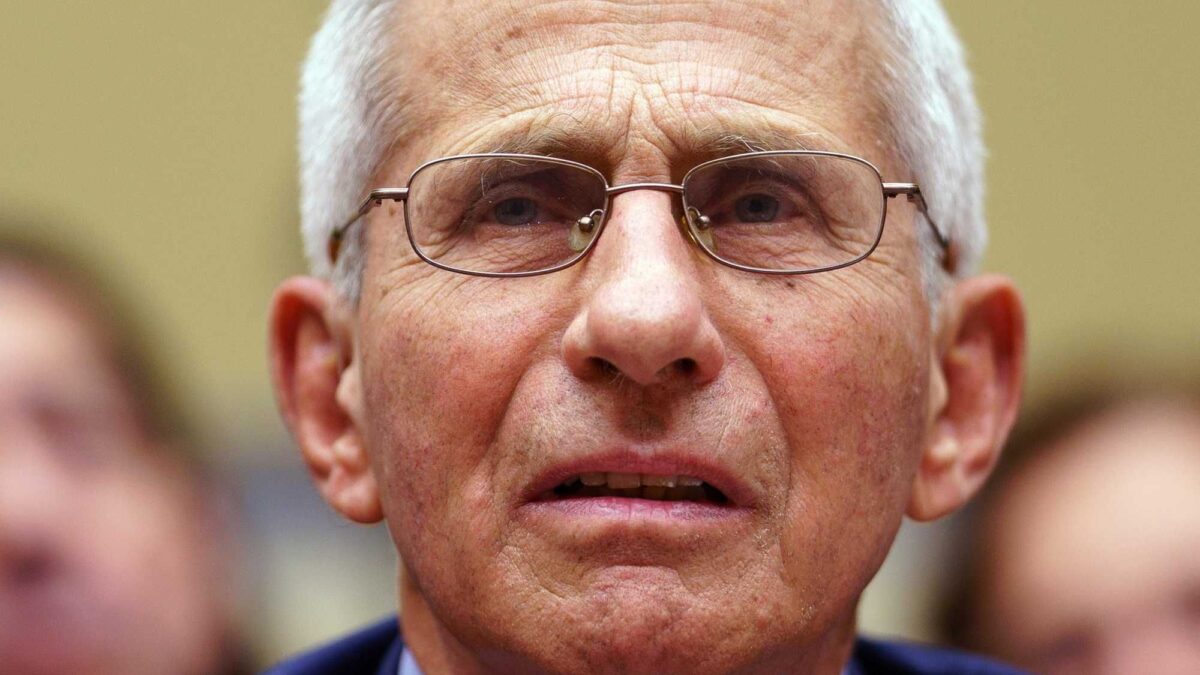 Nei guai l’uomo di Fauci: celati dati sul Covid