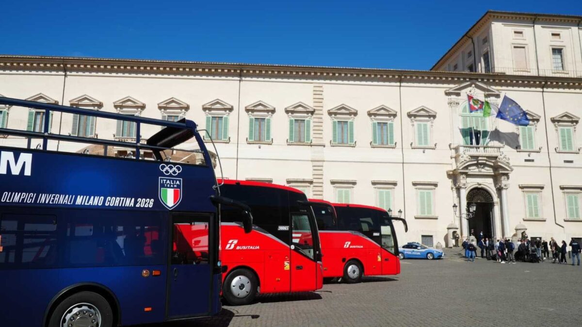 Busitalia (gruppo Fs) accompagna gli atleti olimpici al Quirinale