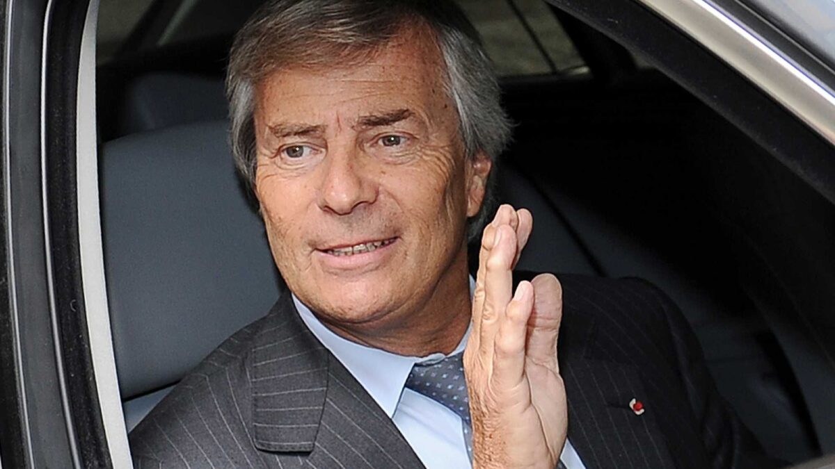 Bolloré lancia il think tank cristiano e anti Macron: «Meno immigrati e aborti»