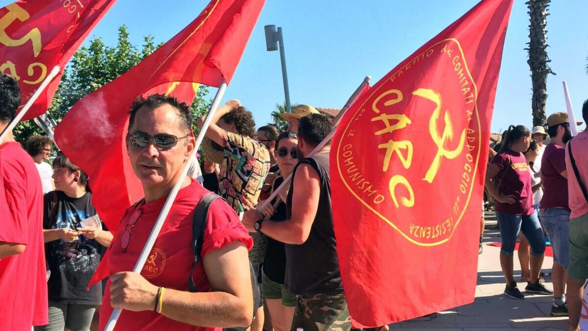 «I Carc si rifanno ai terroristi delle Br». Ma la Fiom li difende
