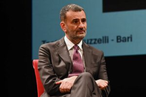 Capolavoro in Puglia: col salario minimo crollano gli stipendi. Ira del sindacato