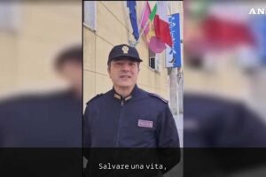 Poliziotti salvano un uomo che tenta il suicidio: «Gioia incommensurabile»