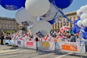 Mario Giordano dal palco: «Libertà, remigrazione e difesa dell’Europa cristiana»