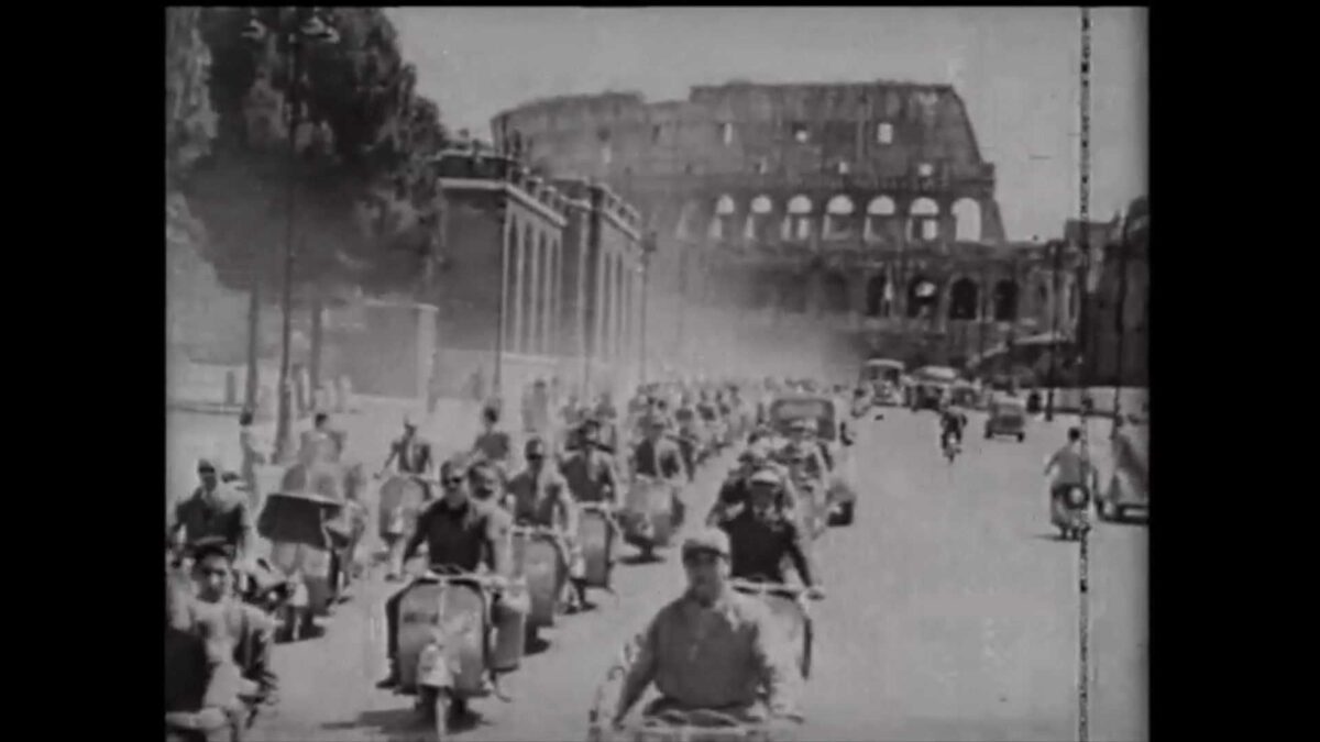 80 anni «Vespa»: dalla ricostruzione al «boom» economico