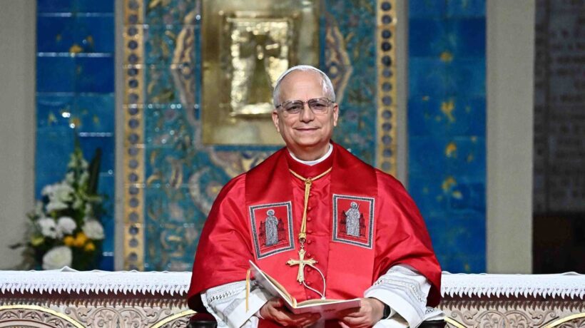 Guerra, confini, sette protestanti. Tutti gli attriti Casa Bianca-Chiesa