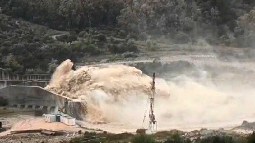 Al Centro-Sud sversano in mare l’acqua raccolta negli invasi