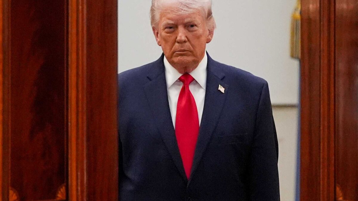 Trump esaspera i toni con Teheran. Intanto Vance negozia sottotraccia