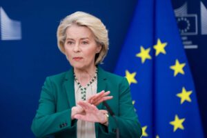 Trump paga e riapre Hormuz. Ma l’Ue vuol chiuderci in casa