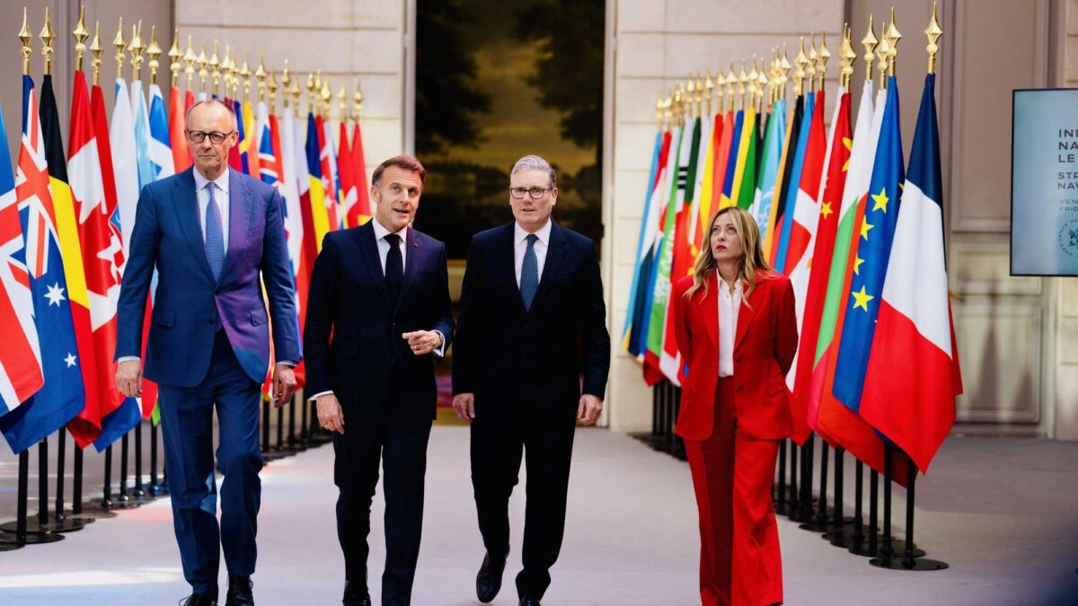 La missione dei volenterosi: comandano Francia e Uk, ma solo a problema risolto