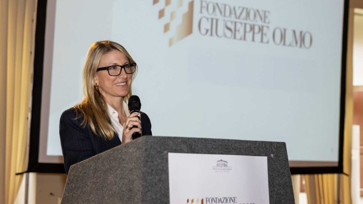 Vino, dieta mediterranea e salute: ad Artimino gli scienziati sfidano i dogmi del «rischio zero»