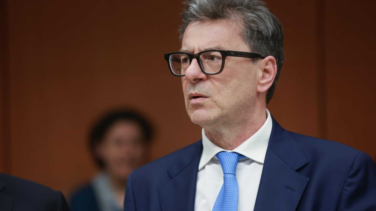 L’Ue perde tempo, Giorgetti si ribella: «Subito la clausola di salvaguardia»