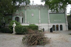 Biennale, tutti pazzi per il padiglione russo