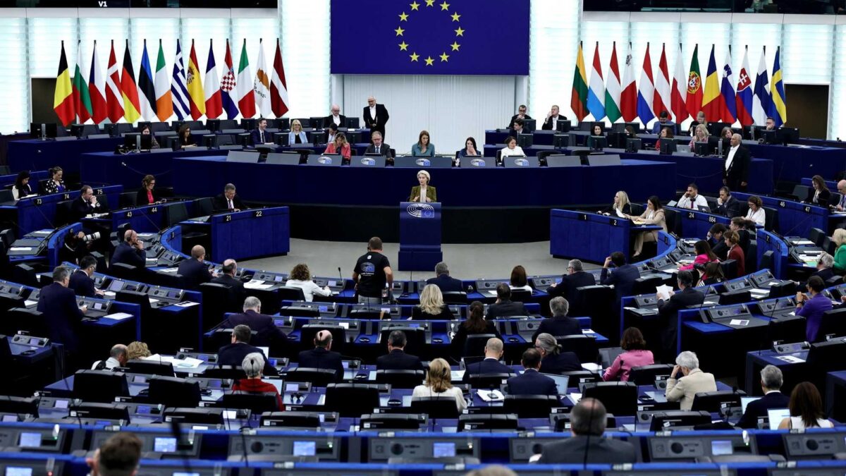 L’Ue si vanta di proteggere la libertà mentre censura chiunque dissenta