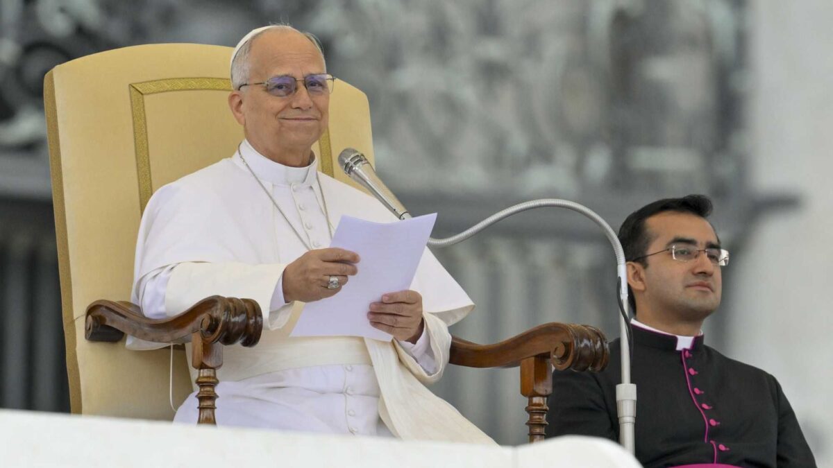 Leone «vendica» Benedetto XVI: oggi farà lezione alla Sapienza