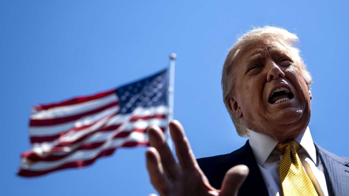 L’Iran riapre Hormuz a singhiozzo. Trump minaccia: «Faremo pulizie»